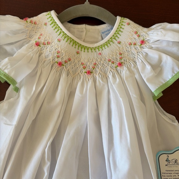 Spring dress - Picture 3 of 3